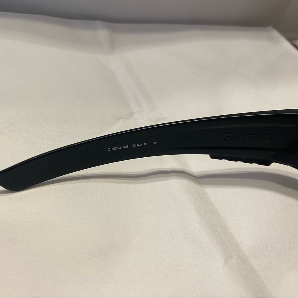 Oakley Det Cord safety rated sunglasses - Picture 5 of 7